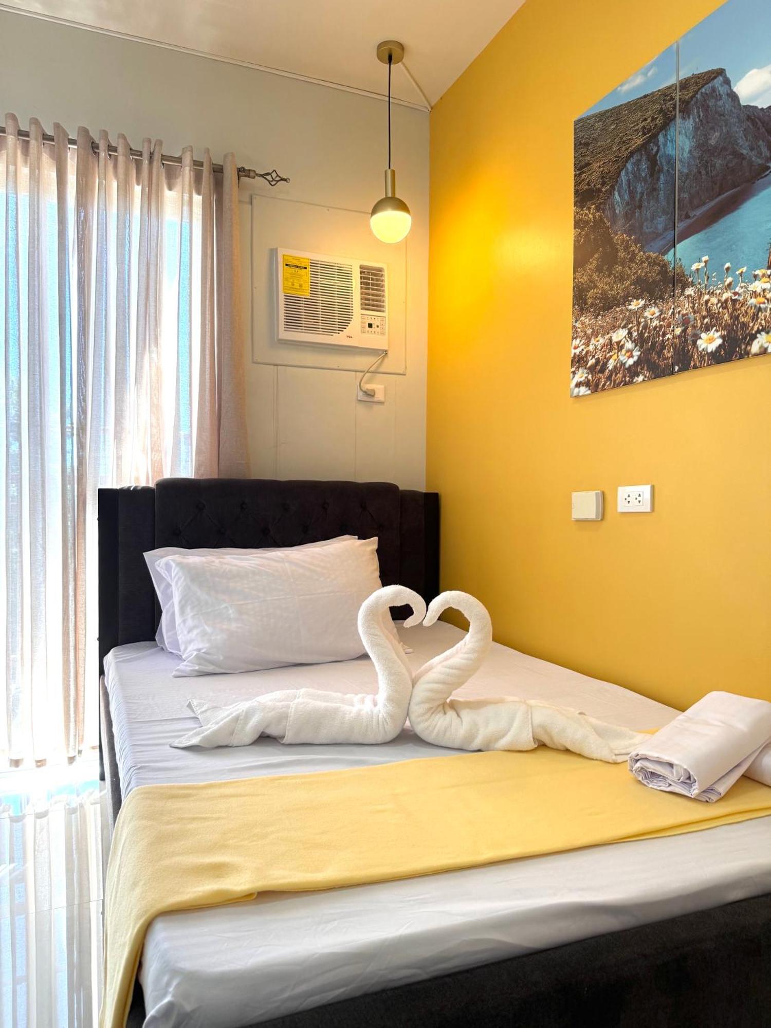 2 Bedroom And Studio Apartments With Private Pool And Gym In Vista Manors Verdant Puerto Princesa Εξωτερικό φωτογραφία
